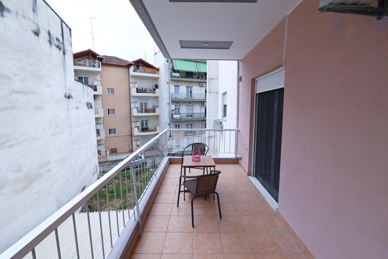Apartment The Whole Packet B1 Center With Parking *