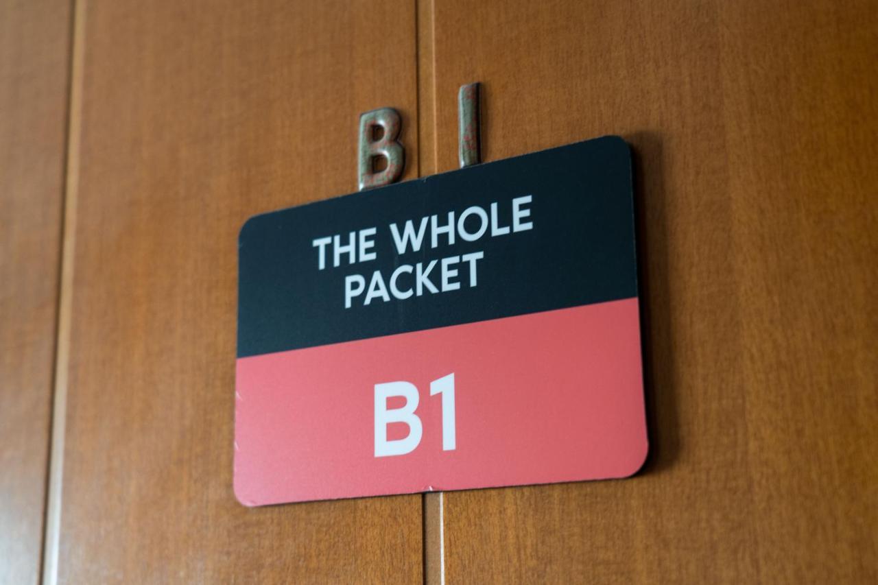 The Whole Packet B1 Center With Parking Apartment Larissa