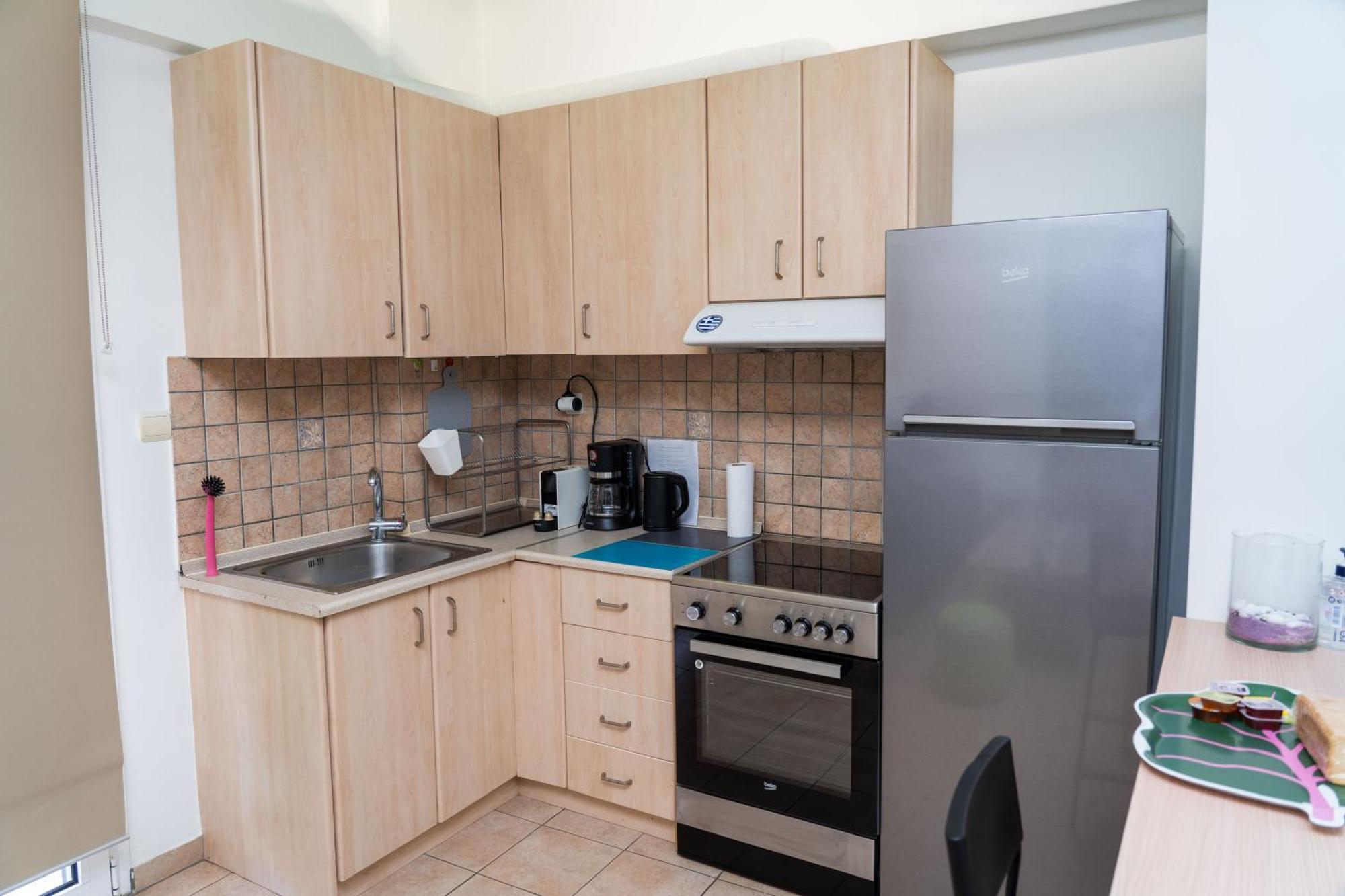 The Whole Packet B1 Center With Parking Apartment *